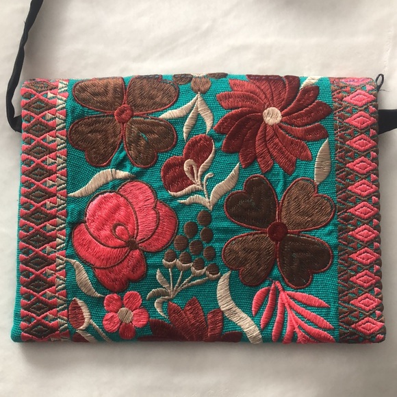 NWOT embroidered bag - Picture 5 of 5